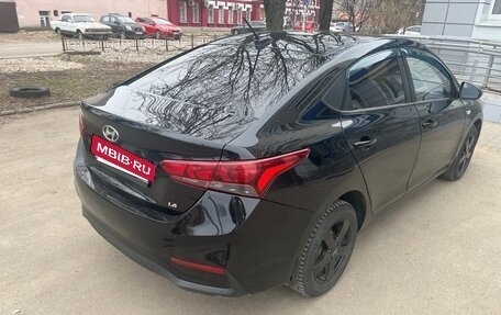 Hyundai Solaris II рестайлинг, 2018 год, 765 000 рублей, 3 фотография