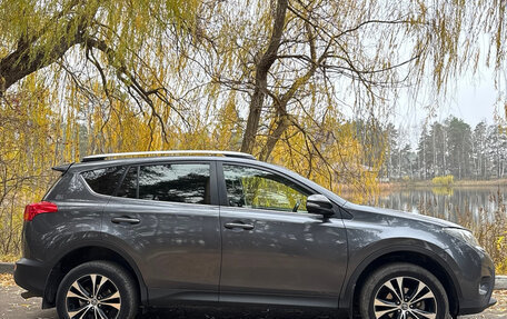 Toyota RAV4, 2015 год, 1 850 000 рублей, 3 фотография