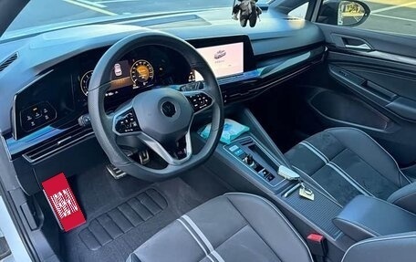 Volkswagen Golf VIII, 2023 год, 2 100 888 рублей, 8 фотография