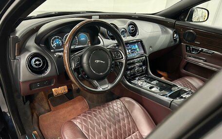Jaguar XJ IV (X351), 2017 год, 2 790 000 рублей, 7 фотография