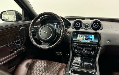 Jaguar XJ IV (X351), 2017 год, 2 790 000 рублей, 10 фотография