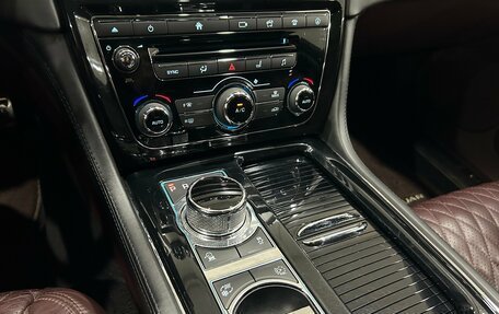 Jaguar XJ IV (X351), 2017 год, 2 790 000 рублей, 15 фотография