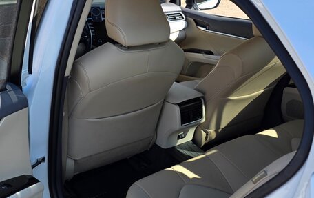 Toyota Camry, 2019 год, 3 750 000 рублей, 7 фотография