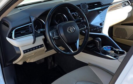 Toyota Camry, 2019 год, 3 750 000 рублей, 6 фотография