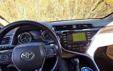 Toyota Camry, 2019 год, 3 750 000 рублей, 9 фотография