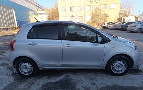 Toyota Vitz, 2005 год, 405 000 рублей, 4 фотография