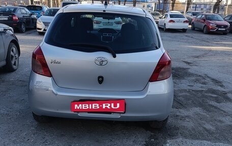 Toyota Vitz, 2005 год, 405 000 рублей, 3 фотография