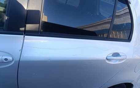 Toyota Vitz, 2005 год, 405 000 рублей, 8 фотография