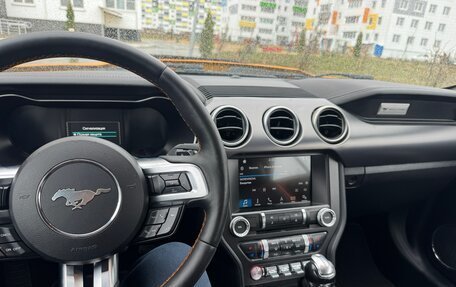 Ford Mustang VI рестайлинг, 2018 год, 3 250 000 рублей, 4 фотография