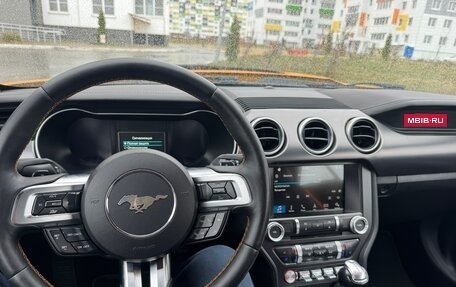 Ford Mustang VI рестайлинг, 2018 год, 3 250 000 рублей, 2 фотография