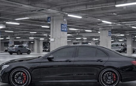 Mercedes-Benz E-Класс, 2019 год, 3 700 000 рублей, 4 фотография