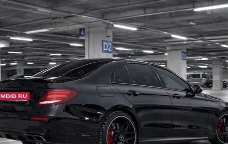 Mercedes-Benz E-Класс, 2019 год, 3 700 000 рублей, 3 фотография