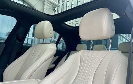 Mercedes-Benz E-Класс, 2019 год, 3 700 000 рублей, 14 фотография