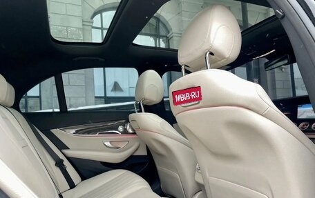 Mercedes-Benz E-Класс, 2019 год, 3 700 000 рублей, 20 фотография