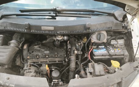 Ford Galaxy II, 2004 год, 290 000 рублей, 11 фотография