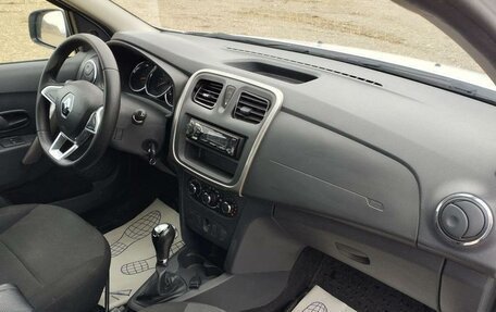 Renault Logan II, 2020 год, 666 000 рублей, 5 фотография