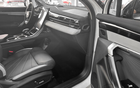 Geely Atlas, 2025 год, 3 970 990 рублей, 12 фотография