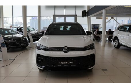 Volkswagen Tiguan, 2025 год, 4 890 000 рублей, 8 фотография