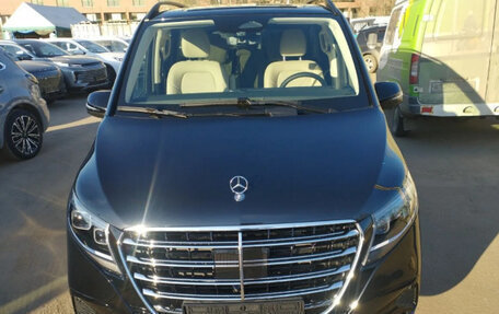 Mercedes-Benz V-Класс, 2026 год, 16 128 000 рублей, 2 фотография