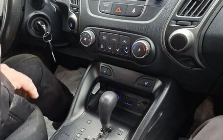 Hyundai ix35 I рестайлинг, 2013 год, 1 300 000 рублей, 6 фотография