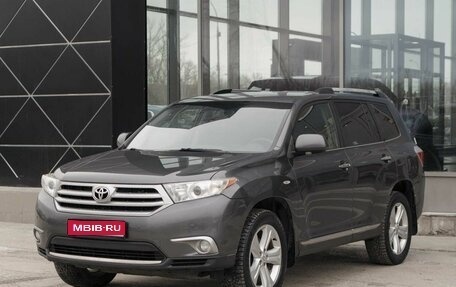 Toyota Highlander III, 2012 год, 1 785 000 рублей, 1 фотография
