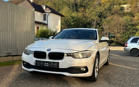 BMW 3 серия, 2017 год, 1 450 000 рублей, 3 фотография