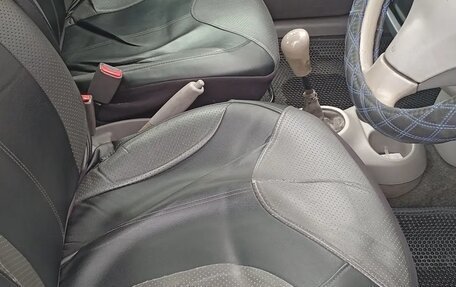 Toyota Platz, 2001 год, 270 000 рублей, 9 фотография