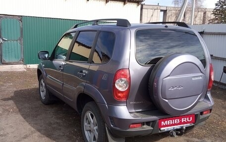 Chevrolet Niva I рестайлинг, 2015 год, 750 000 рублей, 3 фотография