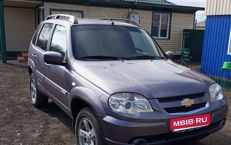 Chevrolet Niva I рестайлинг, 2015 год, 750 000 рублей, 6 фотография