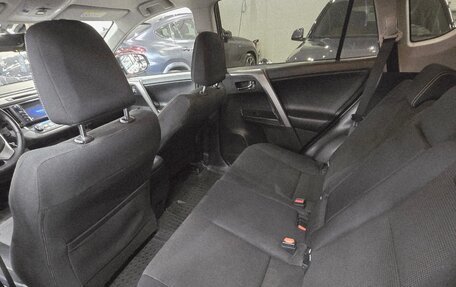 Toyota RAV4, 2017 год, 2 200 000 рублей, 8 фотография