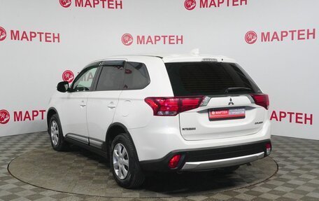 Mitsubishi Outlander III рестайлинг 3, 2018 год, 1 880 000 рублей, 7 фотография