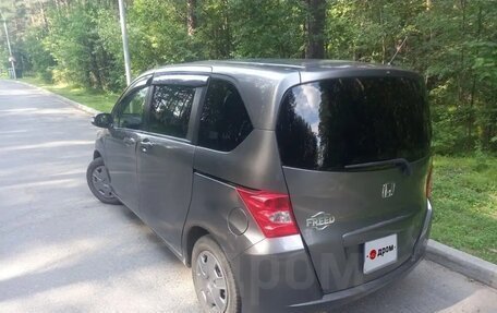 Honda Freed I, 2010 год, 1 120 000 рублей, 4 фотография