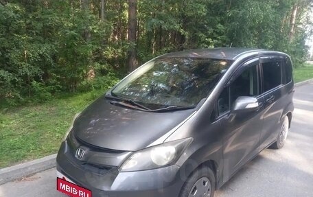 Honda Freed I, 2010 год, 1 120 000 рублей, 2 фотография
