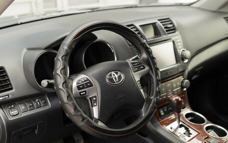 Toyota Highlander III, 2012 год, 1 785 000 рублей, 11 фотография