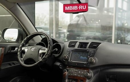 Toyota Highlander III, 2012 год, 1 785 000 рублей, 10 фотография