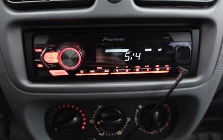 Renault Clio III, 2001 год, 250 000 рублей, 10 фотография