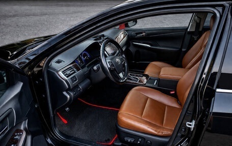 Toyota Camry, 2016 год, 2 250 000 рублей, 8 фотография