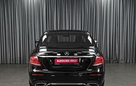 Mercedes-Benz E-Класс, 2018 год, 2 948 000 рублей, 4 фотография