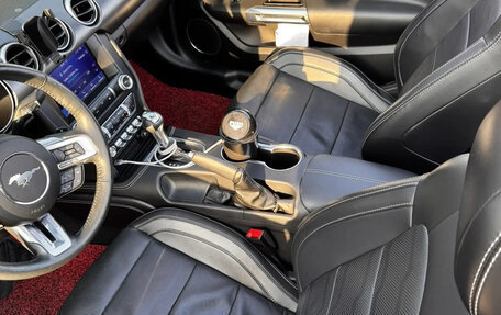 Ford Mustang VI рестайлинг, 2020 год, 4 500 000 рублей, 17 фотография