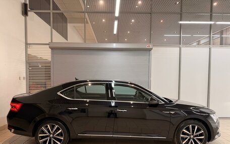 Skoda Superb III рестайлинг, 2025 год, 3 750 000 рублей, 4 фотография