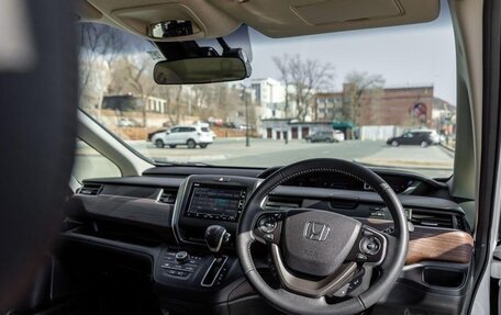 Honda Freed II, 2022 год, 1 625 000 рублей, 7 фотография