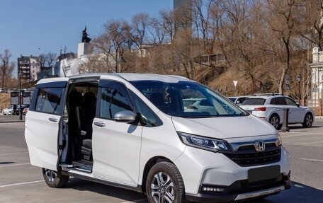 Honda Freed II, 2022 год, 1 625 000 рублей, 5 фотография