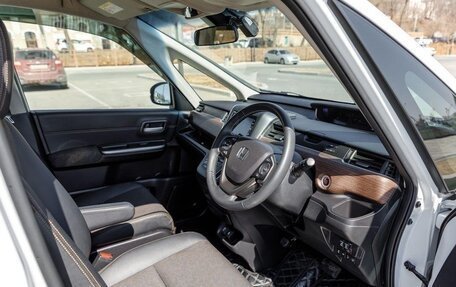 Honda Freed II, 2022 год, 1 625 000 рублей, 10 фотография