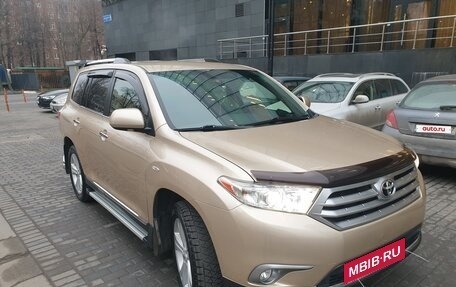 Toyota Highlander III, 2011 год, 2 400 000 рублей, 3 фотография