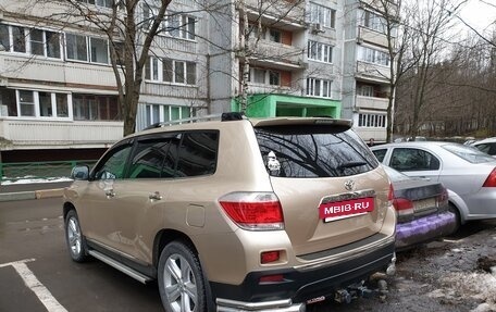 Toyota Highlander III, 2011 год, 2 400 000 рублей, 7 фотография