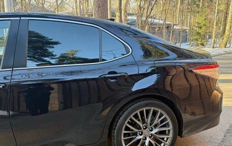 Toyota Camry, 2021 год, 2 650 000 рублей, 3 фотография