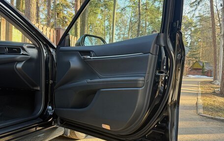 Toyota Camry, 2021 год, 2 650 000 рублей, 16 фотография