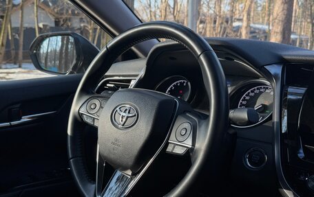 Toyota Camry, 2021 год, 2 650 000 рублей, 17 фотография