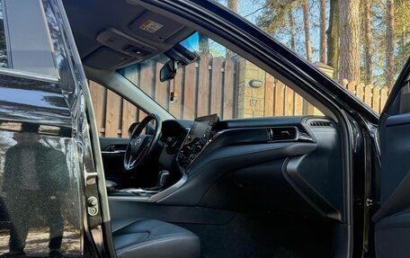 Toyota Camry, 2021 год, 2 650 000 рублей, 20 фотография