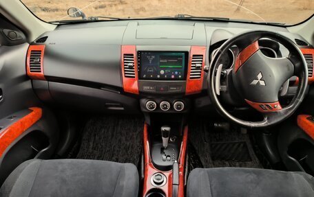 Mitsubishi Outlander III рестайлинг 3, 2005 год, 798 000 рублей, 9 фотография